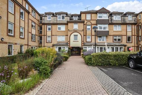 2 bedroom apartment for sale, Newcomb Court, Stamford