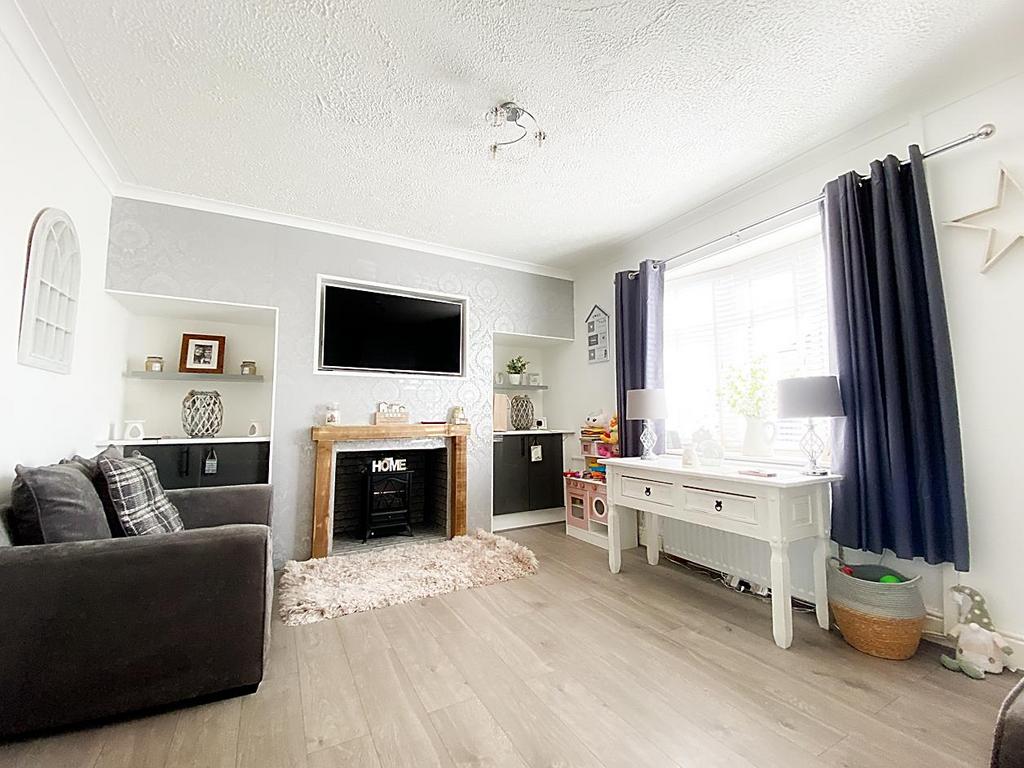 Queens Crescent, Wallsend 3 bed semidetached house for sale £180,000