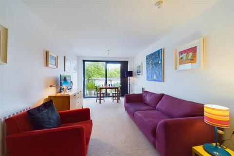 Flat 35, Oakley House, 4 Hotspur Street, London, SE11 6BT