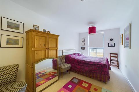 Flat 35, Oakley House, 4 Hotspur Street, London, SE11 6BT
