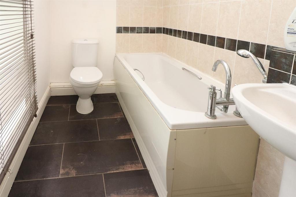 En Suite Bathroom