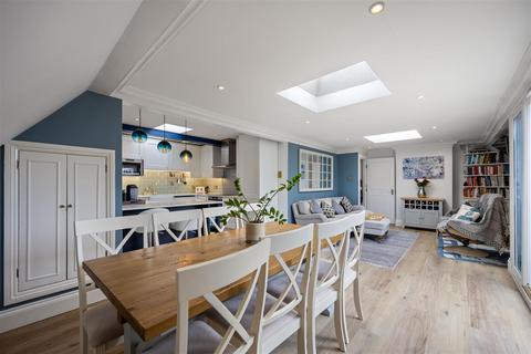 3 bedroom apartment for sale, Canfield Gardens, South Hampstead, London