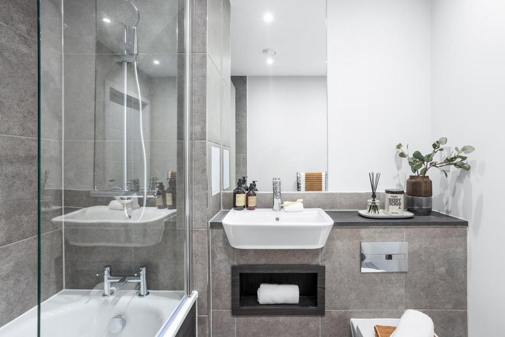Bathroom2.jpg