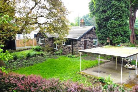 2 bedroom detached bungalow to rent, Parkside Road, Meanwood