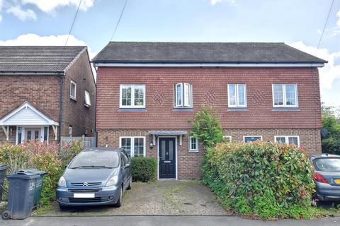 3 bedroom semi-detached house for sale, Marshalls Land, St. Michaels, Tenterden