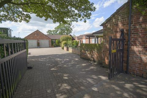 4 bedroom equestrian property for sale, MAIN ROAD, NETHER BROUGHTON