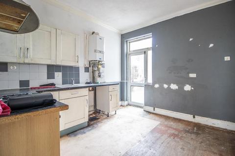 2 bedroom flat for sale, Wimborne Road, Southend-on-Sea SS2