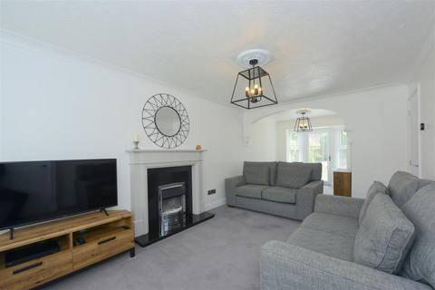 3 bedroom detached house for sale, Shillingston Drive, Berwick Grange, Shrewsbury