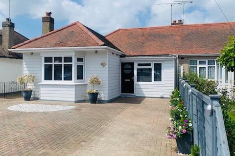 3 bedroom semi-detached house for sale, Keith Way, Southend-on-Sea SS2