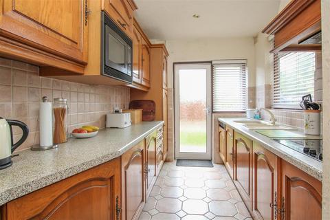 4 bedroom semi-detached house for sale, The Meadows, Ingrave, Brentwood