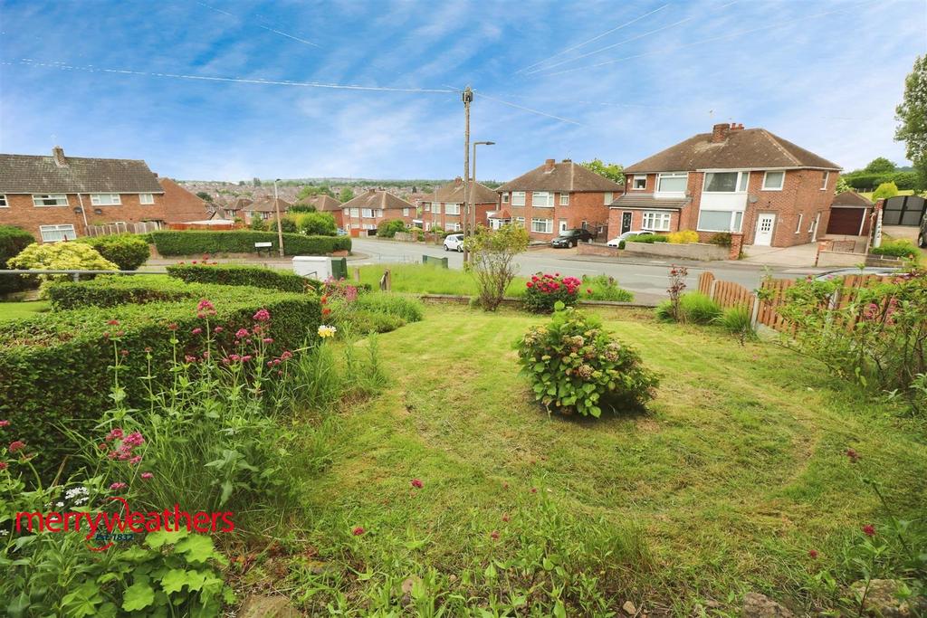 Whitehill Road, Brinsworth, Rotherham 3 bed semidetached house for