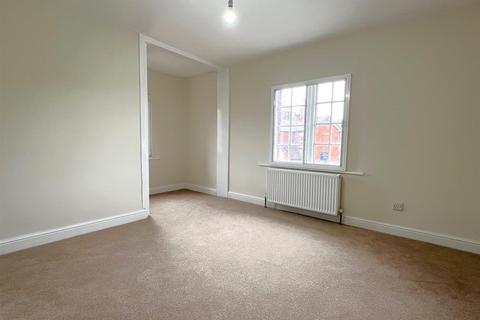2 bedroom end of terrace house to rent, Wharf Road, Ellesmere