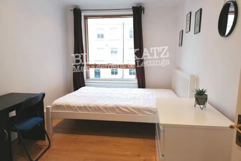 3 bedroom apartment to rent, SE17