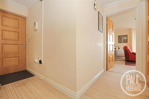 2 bedroom apartment for sale, Kingswear Court, Lowestoft, NR33