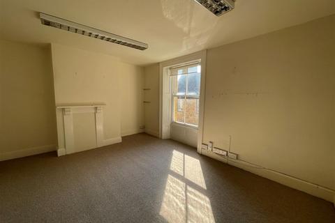 Office to rent, High Street, Chipping Campden