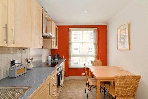 1 bedroom apartment for sale, Walton Street, Chelsea SW3