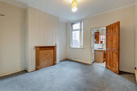 2 bedroom terraced house to rent, Furnival Road, Balby DN4