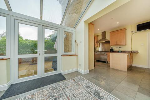 16 Cornwall Road, Uxbridge, UB8 1BB