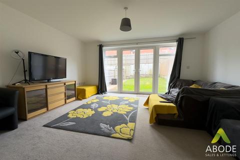 3 bedroom townhouse for sale, King Lane, Burton-On-Trent DE13