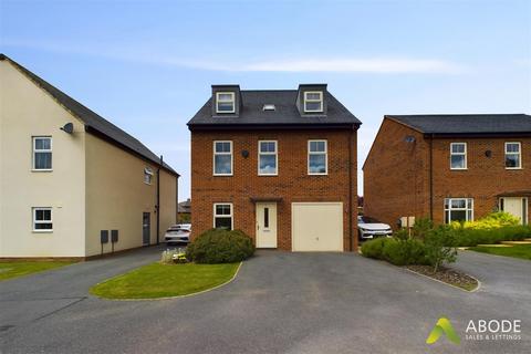 5 bedroom detached house for sale, Maitland Road, Swadlincote DE12