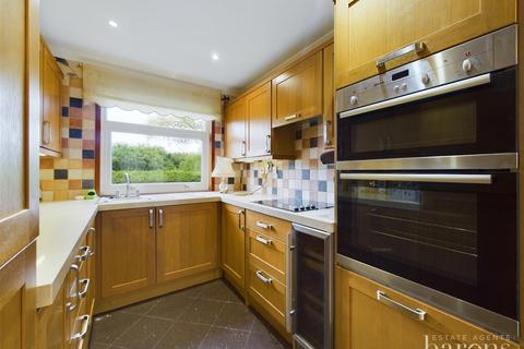 4 Buckfast Close, Popley, Basingstoke, RG24 9HD
