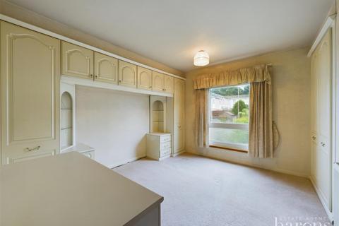 4 Buckfast Close, Popley, Basingstoke, RG24 9HD