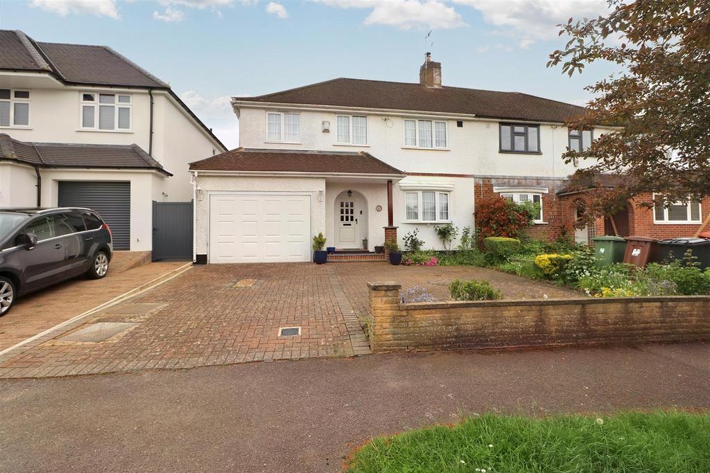 Melrose Avenue, Borehamwood 4 bed semidetached house for sale £849,950