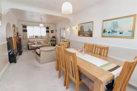 33 Melrose Avenue, Borehamwood, WD6 2BH