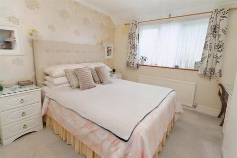 33 Melrose Avenue, Borehamwood, WD6 2BH