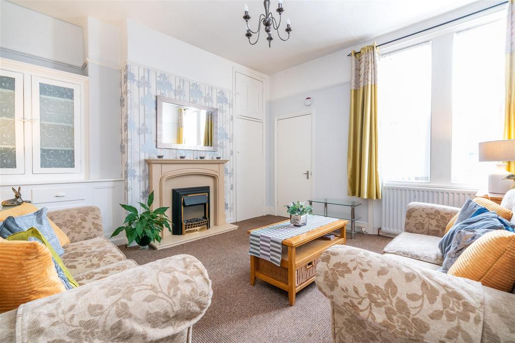 Sackville Road, Heaton, NE6 3 bed flat £1,250 pcm (£288 pw)