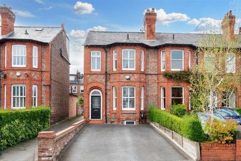 4 bedroom end of terrace house for sale, Albert Road, Hale