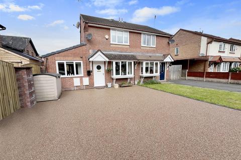 3 bedroom semi-detached house for sale, Hallas Grove, Manchester