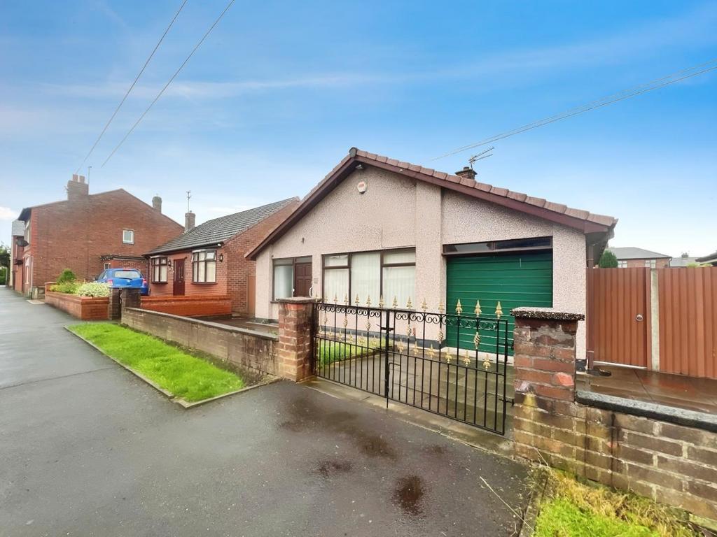 hanover-street-leigh-3-bed-detached-bungalow-for-sale-270-000
