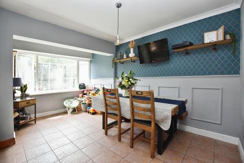 3 bedroom semi-detached house for sale, Oaktree Gardens, Bristol, BS13 8HX