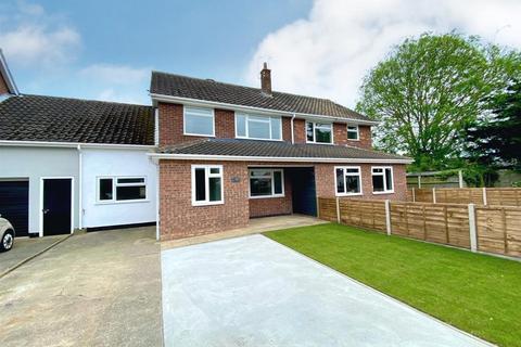 5 bedroom semi-detached house for sale, Colville Road, Oulton Broad, Lowestoft, Suffolk