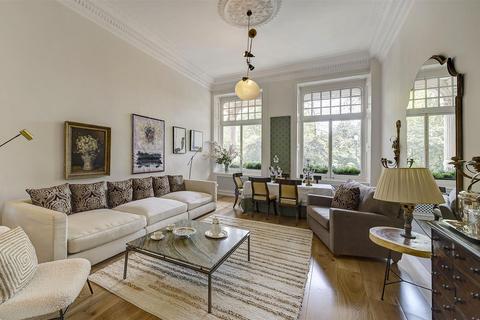 2 bedroom apartment to rent, Cadogan Square, London