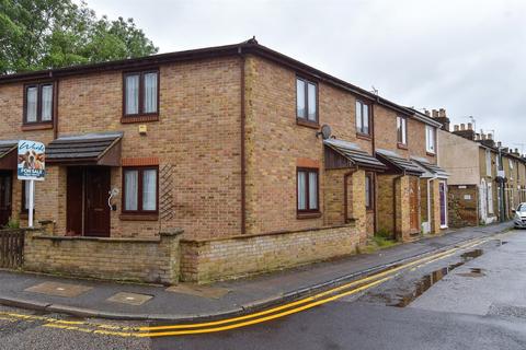 1 bedroom end of terrace house for sale, Wyatt Street, Maidstone, Kent