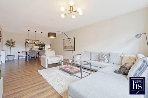 2 bedroom flat for sale, The Spires, Eastfield Road, Brentwood CM14