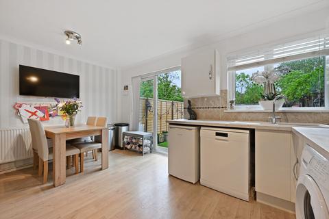 74 Vellum Drive, Carshalton, SM5 2TS
