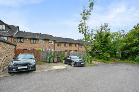 74 Vellum Drive, Carshalton, SM5 2TS