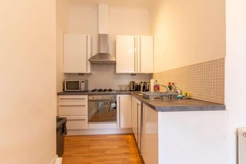1 bedroom flat to rent, 2769LT – Millar Place, Edinburgh, EH10 5HJ