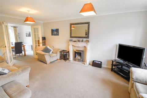 3 bedroom detached house for sale, Laurel Gardens, Hampshire GU11