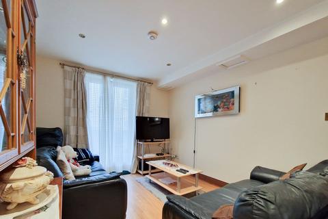 2 bedroom apartment for sale, Flat 18 Kensington Court, St Helier