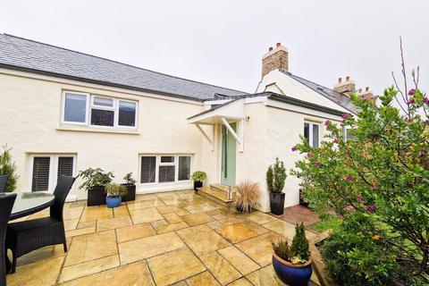 3 bedroom property for sale, Brocq House, St. Lawrence