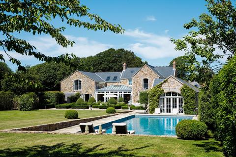 5 bedroom detached house for sale, La Chasse, St Saviour