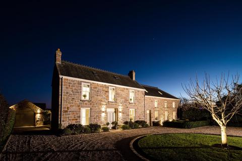 5 bedroom detached house for sale, La Chasse, St Saviour