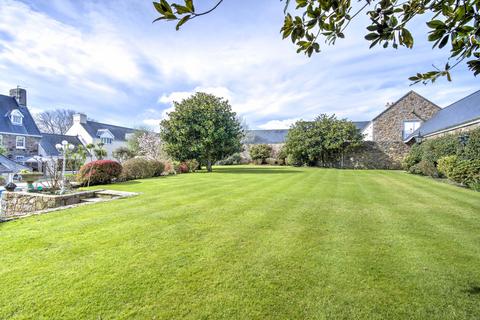 5 bedroom semi-detached house for sale, La Vielle Davisonnerie, St Saviour