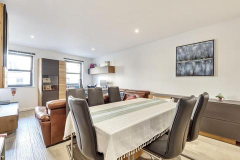 2 bedroom flat for sale, Clifton Walk, Hammersmith