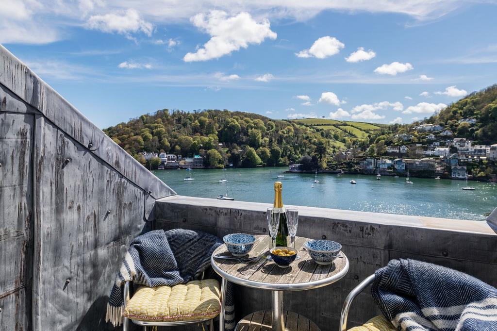 Balcony Upper Apartment Colonsay Kingswear