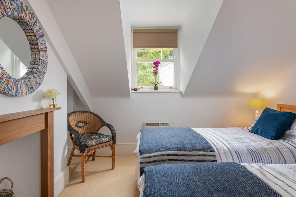 Bedroom Upper Apartment Colonsay Kingswear